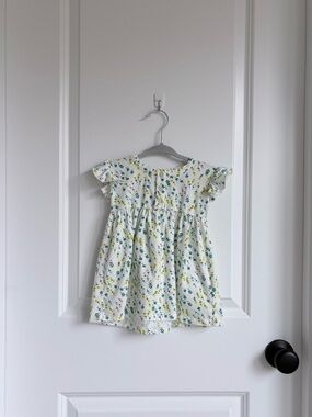 🌼Tucker + Tate White Floral Flutter-Sleeve Baby Dress